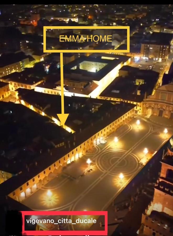 Emma Home adiacente alla Piazza Ducale Vigevano Esterno foto